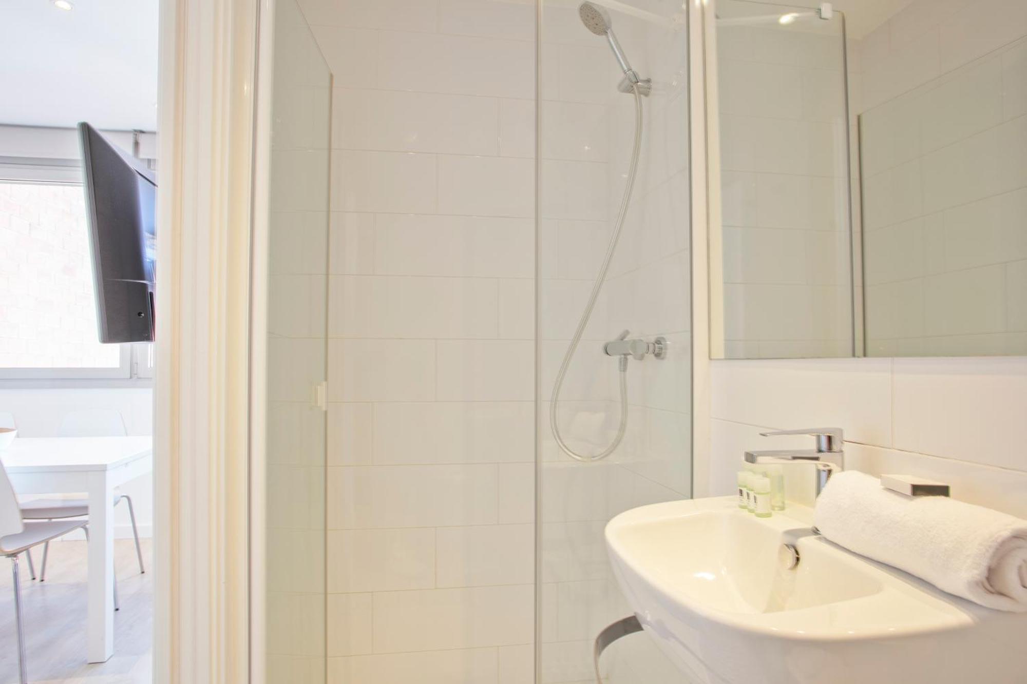 Bcnstop Sant Pau Suites Barcelona Buitenkant foto